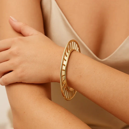 The Wheel Bangle Ro & Gieo