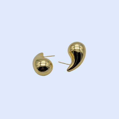 Oro Chunky Waterdrop Stud Earrings