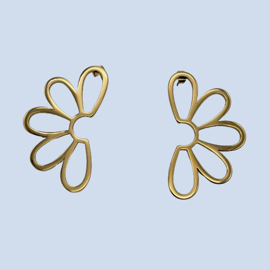 Half-baked Flower Stud Earrings