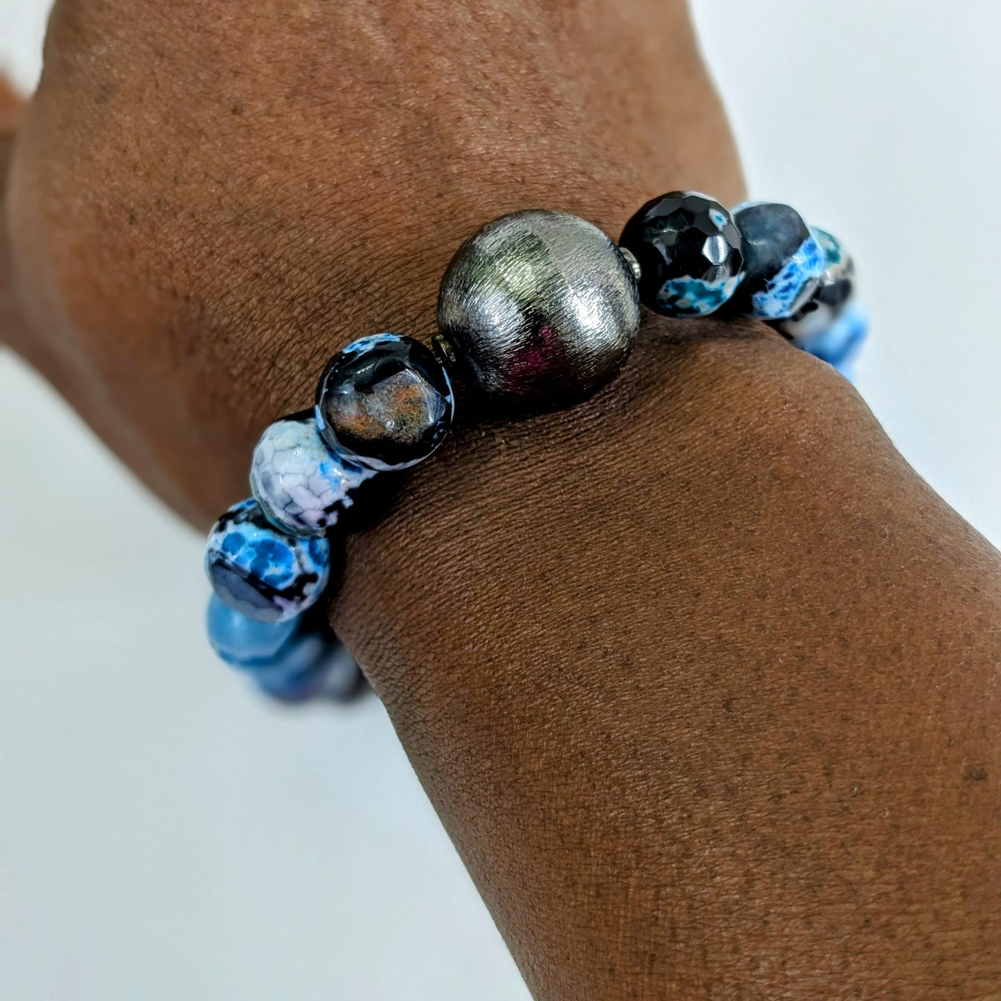 Ro & Gieo Agate & Blackplated Brass Bead Bracelet