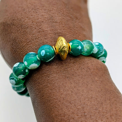 Pulsera Ro &amp; Gieo con ágata verde y latón bañado en oro de 24 quilates