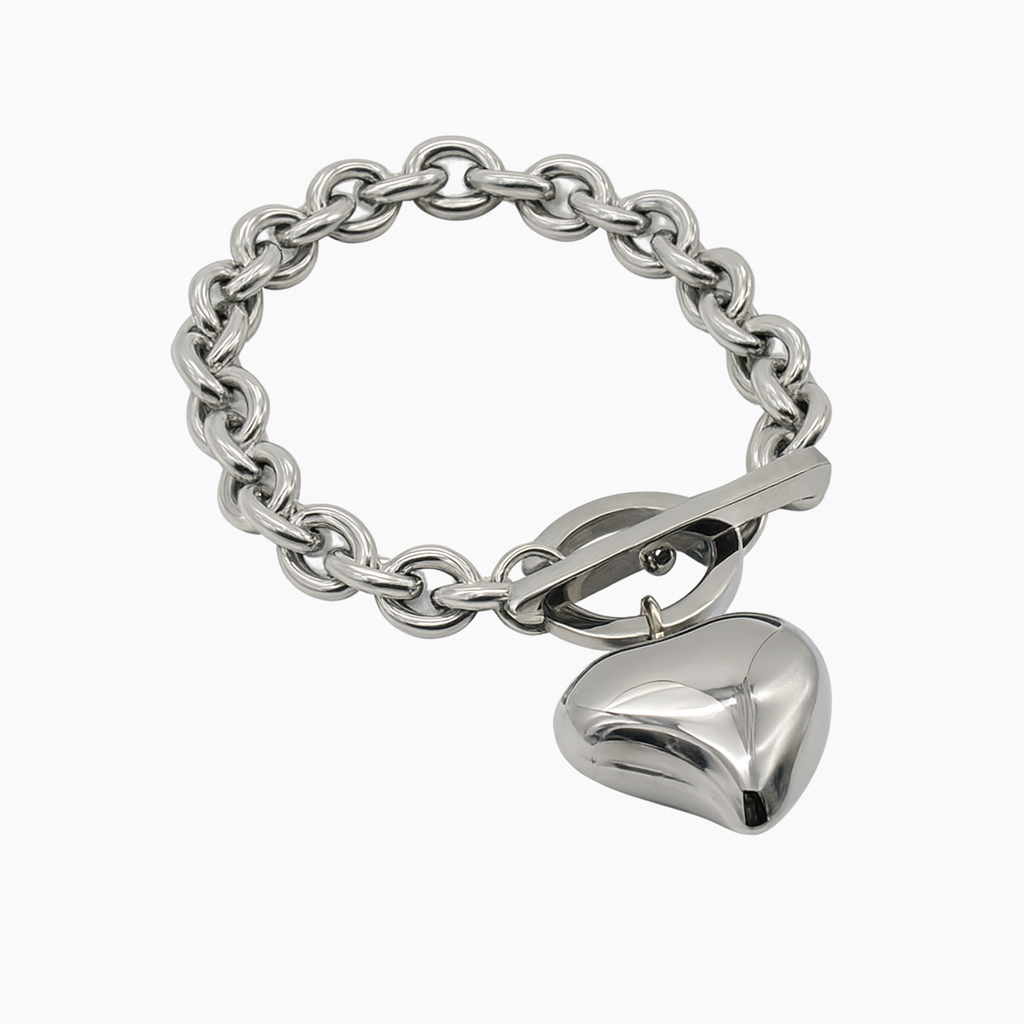 Curved Heart Pendant Bracelet