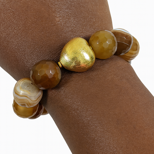 Ro &amp; Gieo Pulsera con forma de corazón de latón chapado en oro de 24 quilates y ágata en bandas