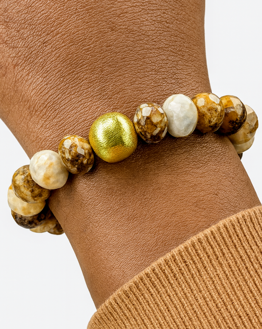 Pulsera Ro &amp; Gieo de Madera con Jaspe y Latón Chapado en Oro de 24 Kilates