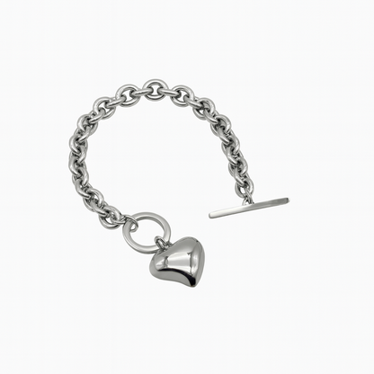 Curved Heart Pendant Bracelet
