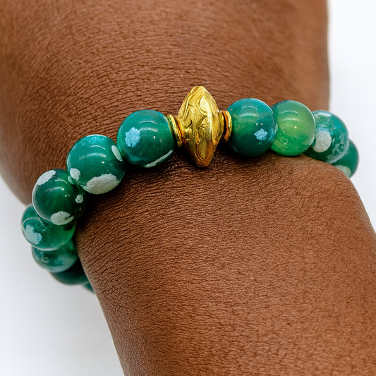 Pulsera Ro &amp; Gieo con ágata verde y latón bañado en oro de 24 quilates